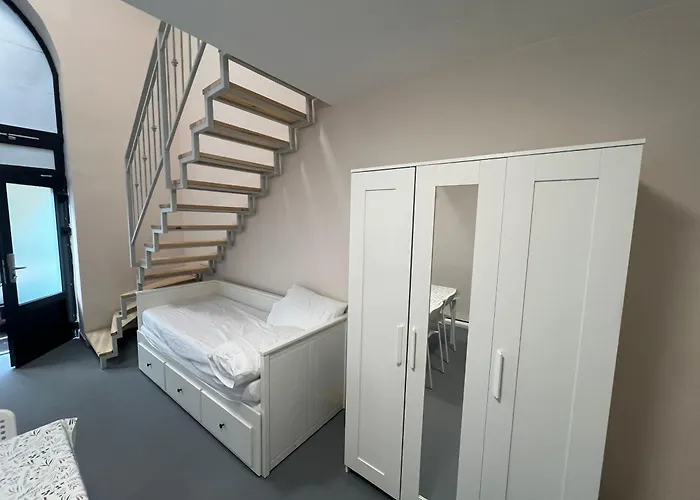 Iza-szondi Homes Appartement *