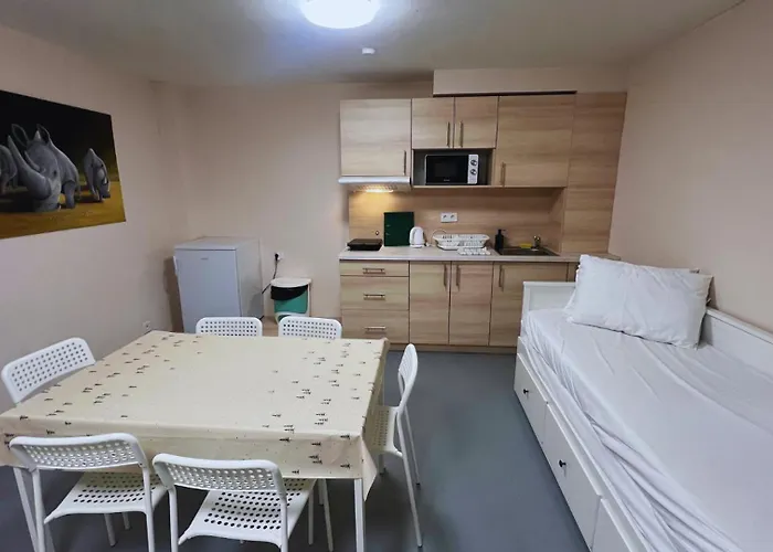 Iza-szondi Homes Appartement *
