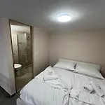 Iza-szondi Homes *