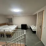 Iza-szondi Homes 아파트 *