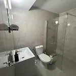 Iza-szondi Homes