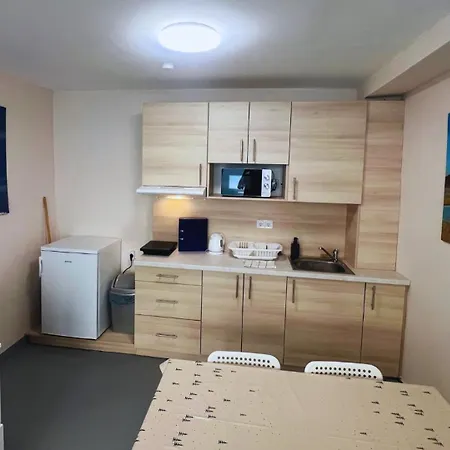 Apartment Iza-szondi Homes