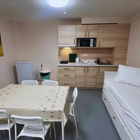 Iza-szondi Homes Daire *