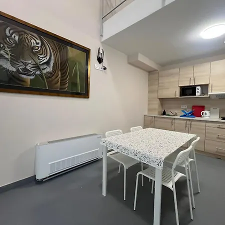 Διαμέρισμα Iza-szondi Homes *