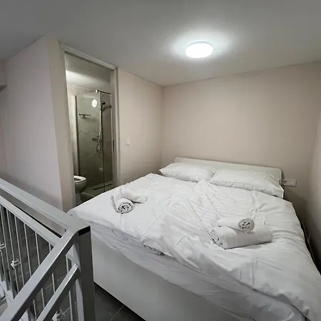Διαμέρισμα Iza-szondi Homes