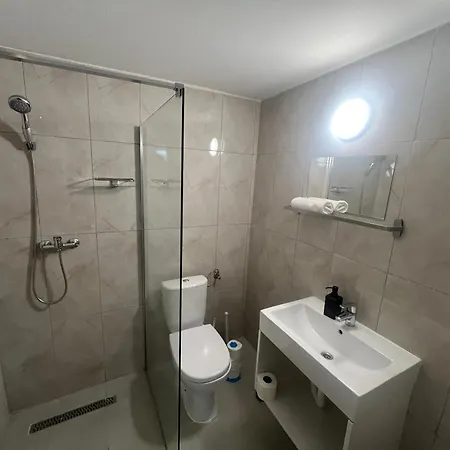 Iza-szondi Homes Apartment Budapest